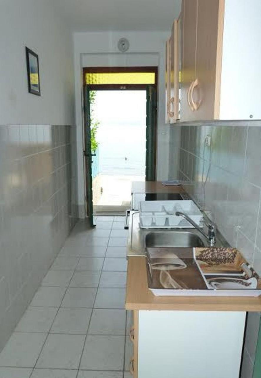 Holiday Home Villa Jadran - 10 M From Beach Preko Exterior photo